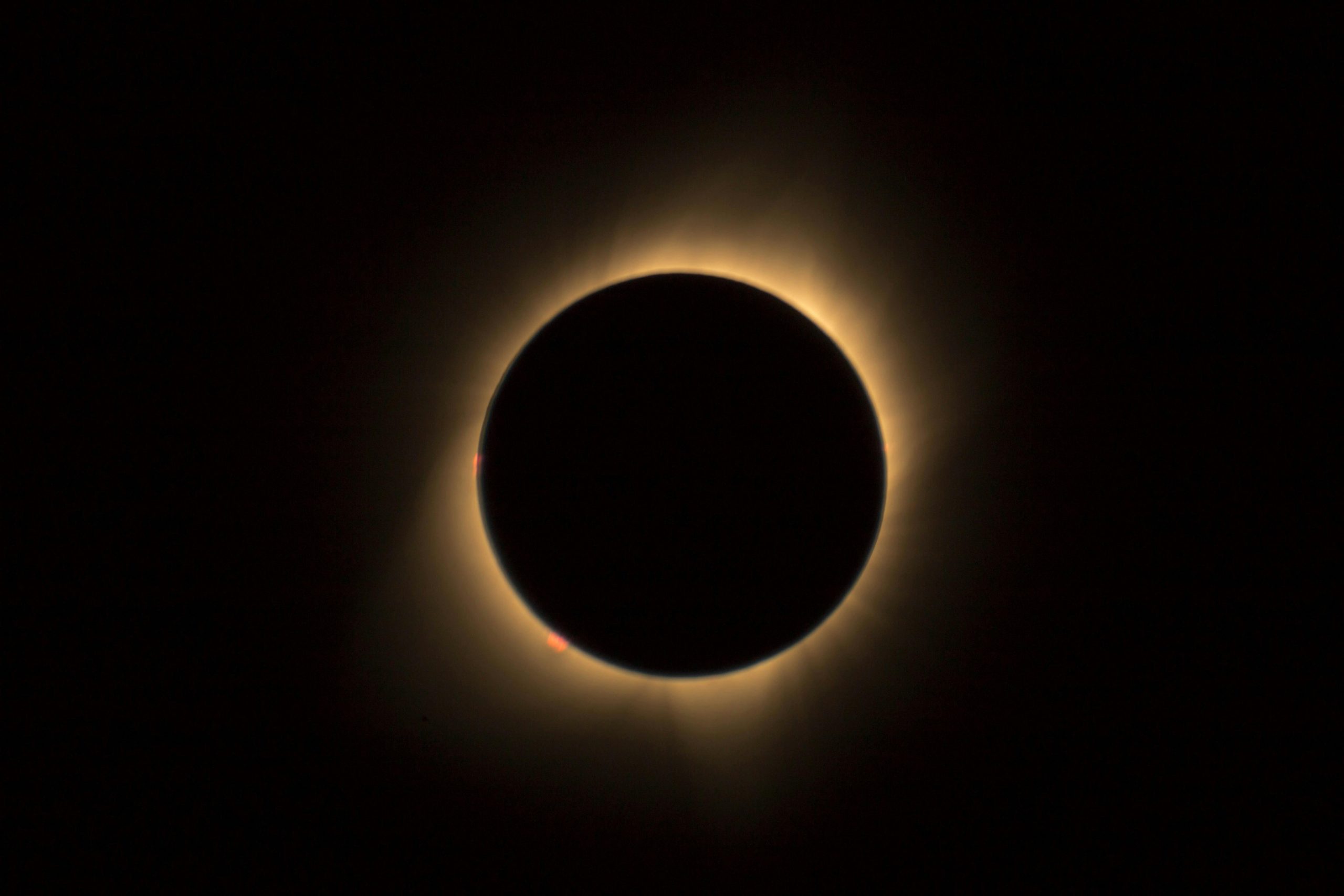 Transforma tu vida con los ECLIPSES y TRÁNSITOS astrológicos del año (60min)